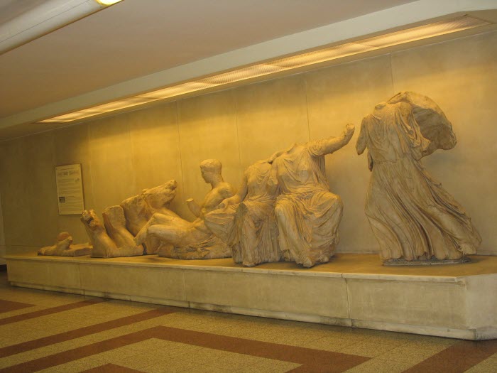 Греция, Афины - вот так выглядит метро в Афинах